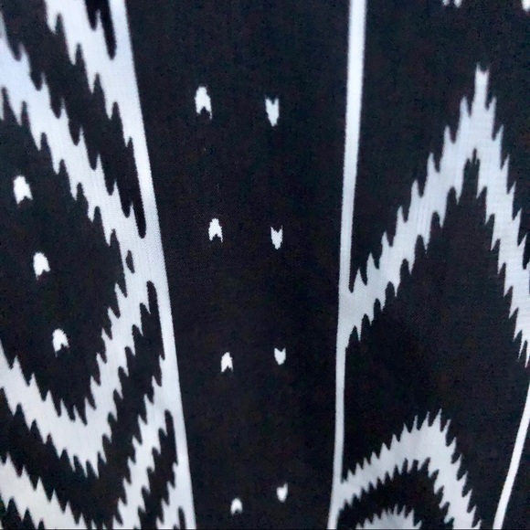 Xhilaration Romper Sleeveless Tribal Patterned Sz. XL - Picture 5 of 9